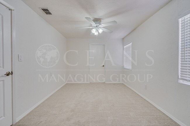 Building Photo - Updated Beachside Ormond Home
