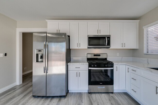 Building Photo - Beautiful Upgraded 3 Bedroom Home in Southwest Las Vegas!