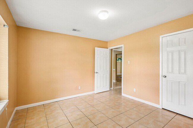 Building Photo - 4202 Townes Forest Rd