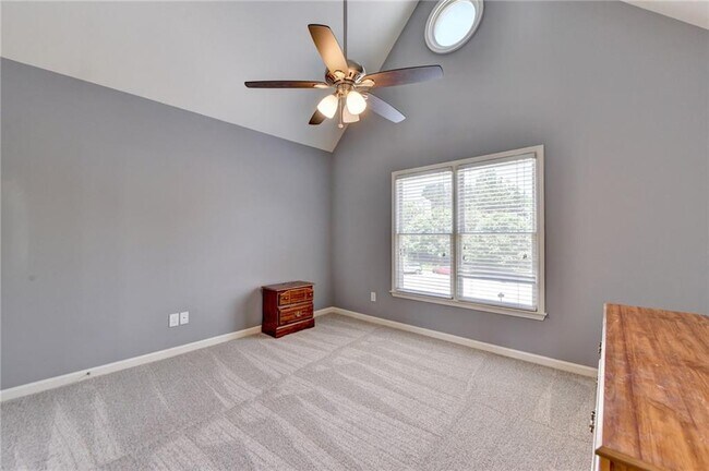 Building Photo - 1515 Boomer Cir