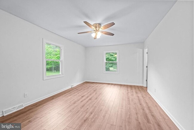 Building Photo - 1150 Garrison Rd