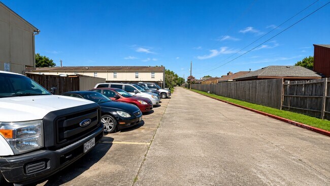 Building Photo - 11685 Alief Clodine Rd