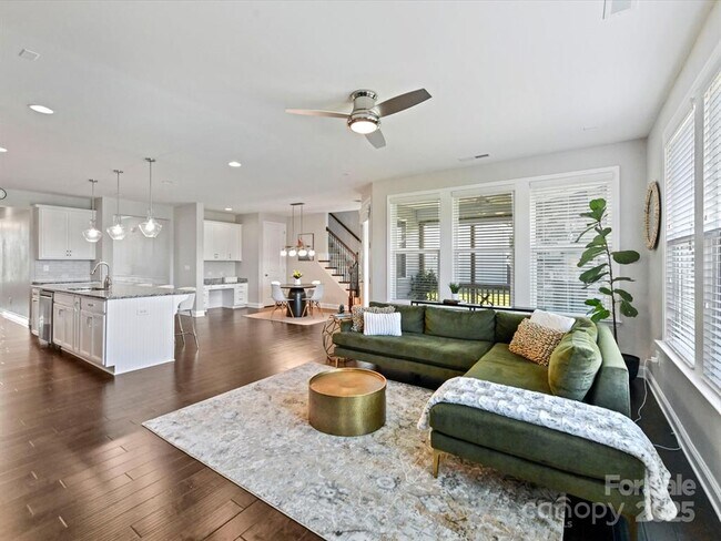 Building Photo - 9528 Horsebit Ln