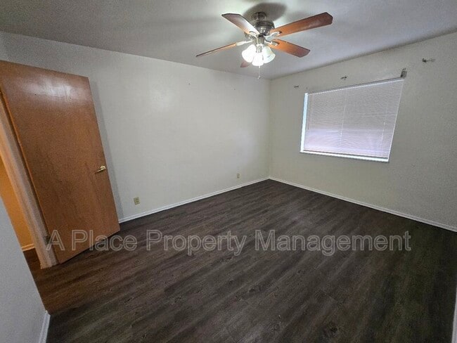 Building Photo - 2727 Hampton Ave