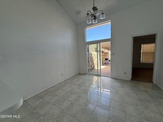 Building Photo - 1524 Greg Powers Dr