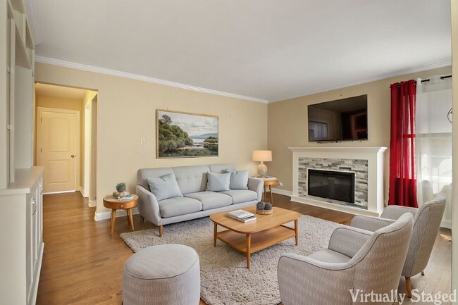 Building Photo - 115 N Hager Ave