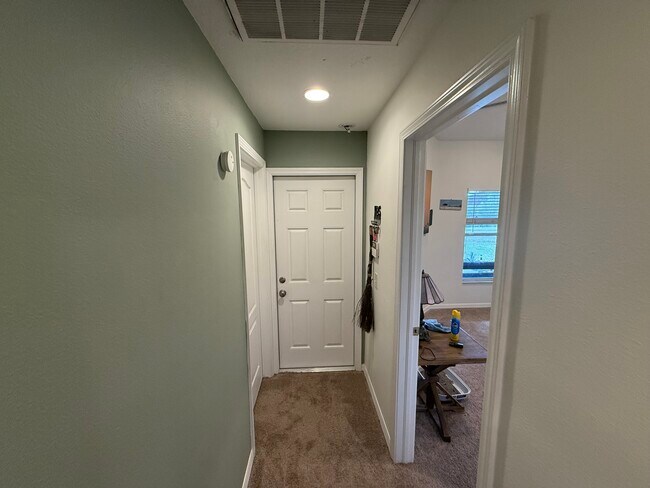 Building Photo - 12245 Deertrack Loop