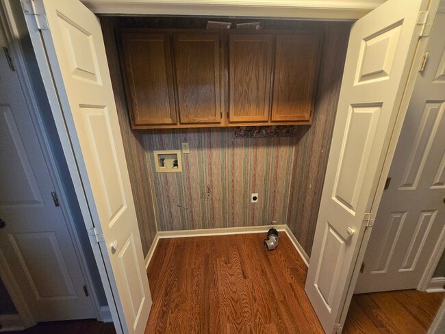 Building Photo - 8610 Haw River Rd