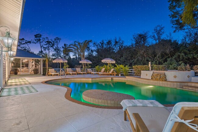 Building Photo - 15100 Sweetwater Ct