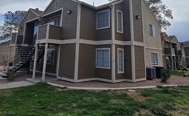 Building Photo - 2722 Alicialynn Way