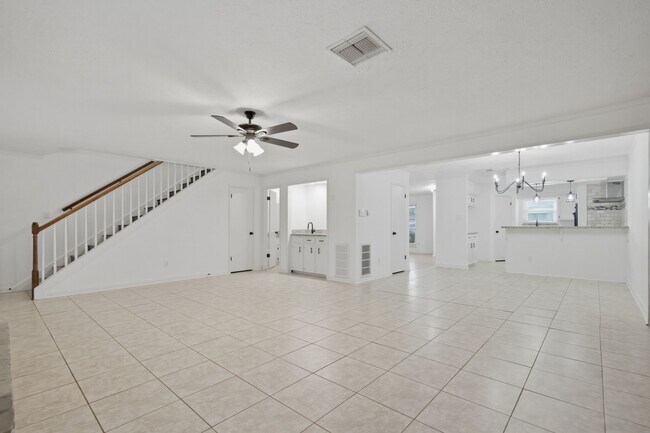 Building Photo - 66 T Huxley Ln