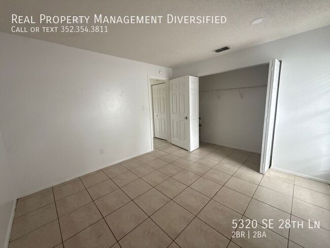 Building Photo - 5320 SE 28th Ln