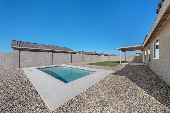 Building Photo - 7272 E 45th St