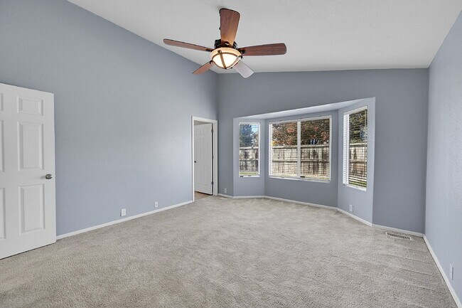 Building Photo - $2,500.00 - 3 Bedrooms, 2 Bathrooms, Singl...