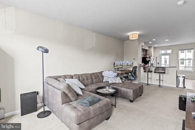 Building Photo - 7933 Trailview Xing