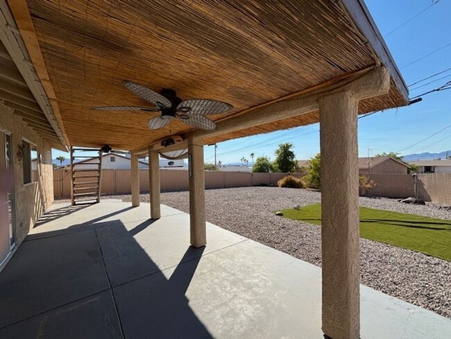 Building Photo - 3 Bedroom - 2 Bath Home