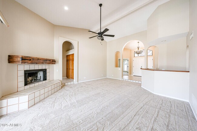 Building Photo - 15704 Cholla Dr