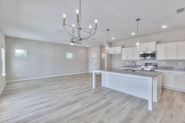 Building Photo - 22 Hardwood Rd