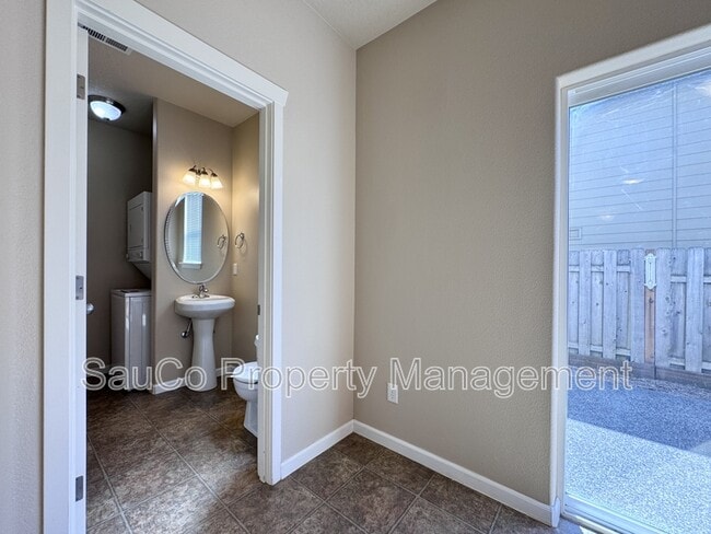 Building Photo - 3069 SW Lanterna Pl