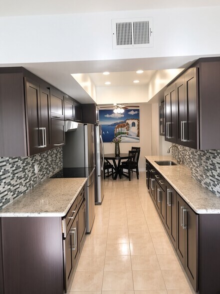 Kitchen - 10671 Holman Ave