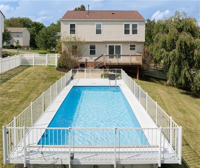 Building Photo - 1421 Sandstone Dr