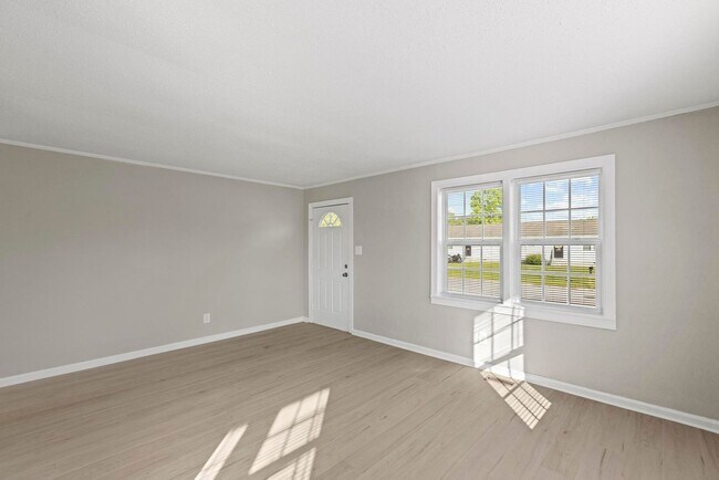 Building Photo - 337-339-339 Starling St