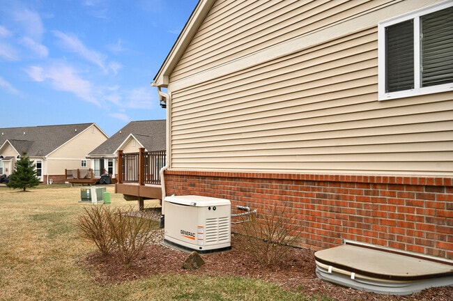 Building Photo - 21868 Kensett Dr