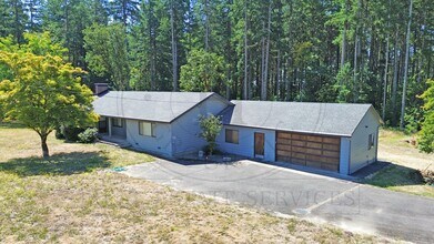 Building Photo - 13235 NW Pumpkin Ridge Rd