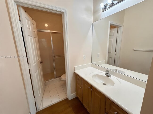 Building Photo - 910 SW 143rd Ave