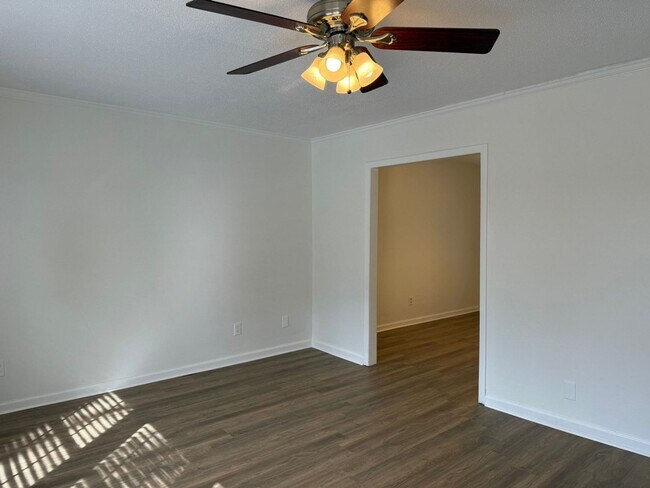 Building Photo - ** Beautiful 4 bedroom House in Farragut Area **