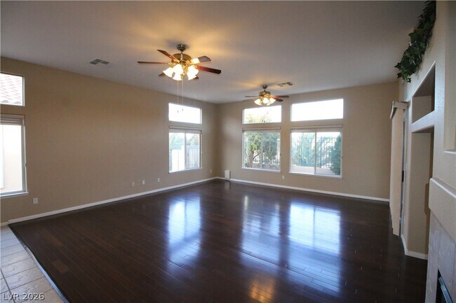 Building Photo - 1520 Vía Cassia