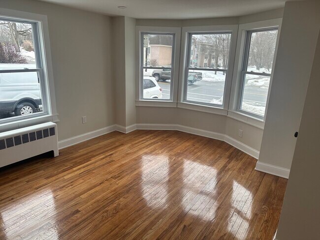 Building Photo - 124 First St