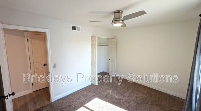 Building Photo - 2029 S Nina Cir