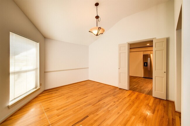 Building Photo - 14226 Woodnook Dr