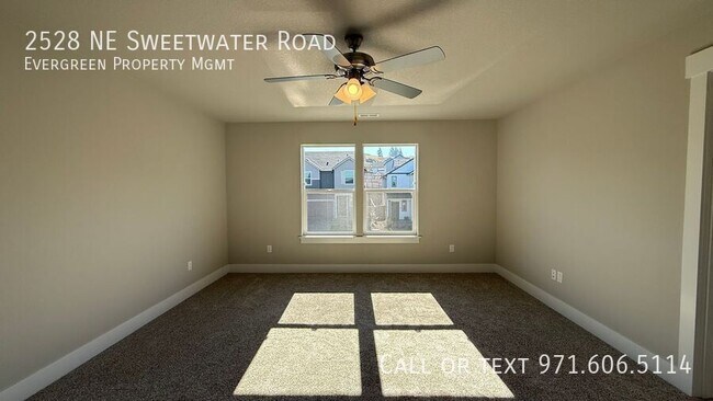 Building Photo - 2528 NE Sweetwater Rd