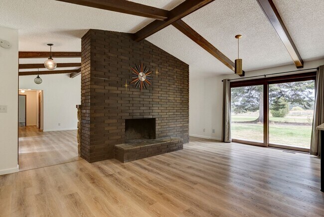 Building Photo - 3 Bed 2 Bath Home in Swantown Neighborhood