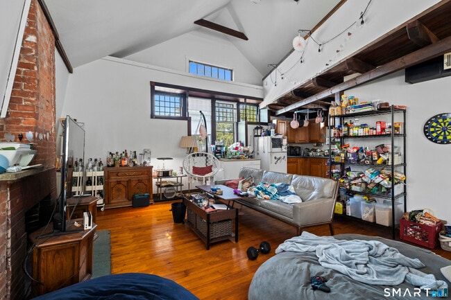 Building Photo - 251 Lawrence St