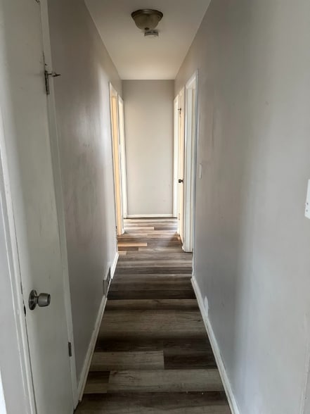 Building Photo - 6046 N 61st St