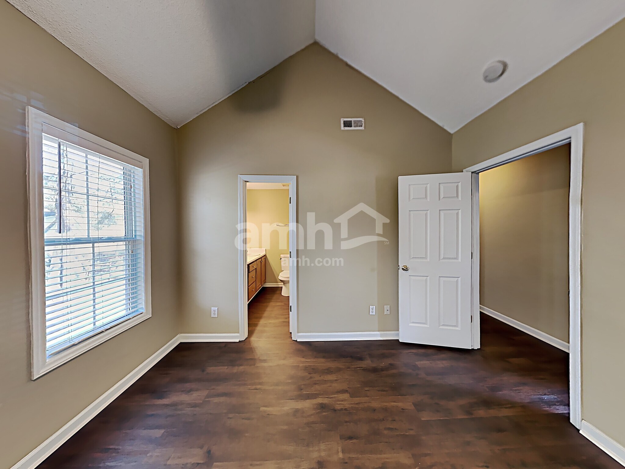 Building Photo - 1317 E Stonemason Dr