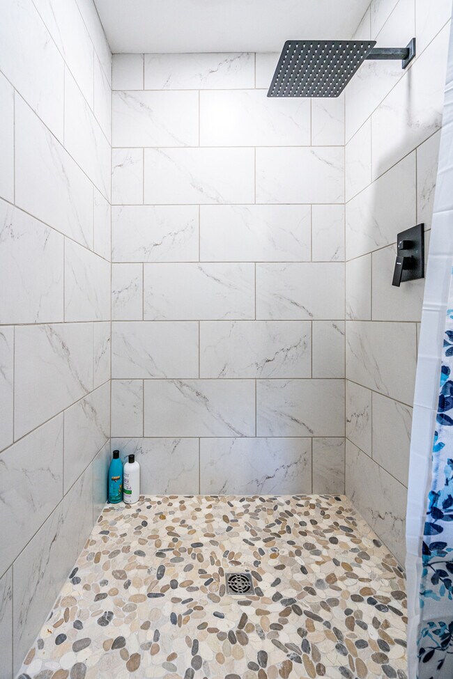 Building Photo - COMING SOON !!! 3/13/2026