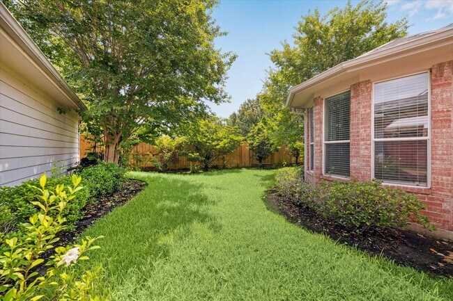 Building Photo - 6502 Grand Flora Ct