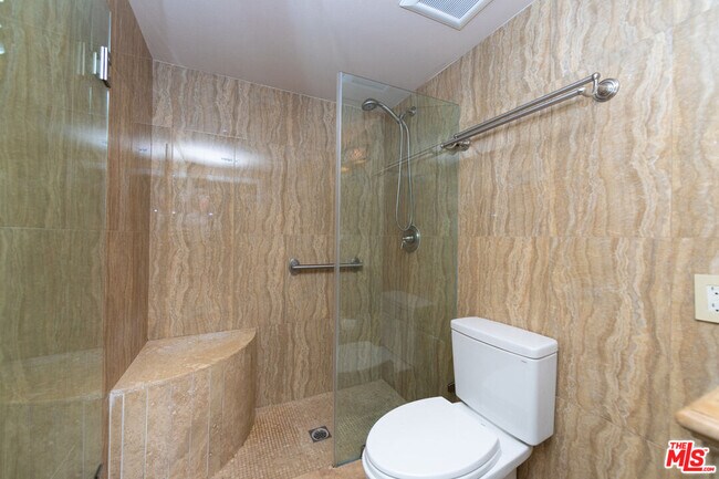 Building Photo - 171 N Church Ln