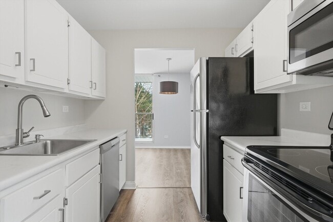 Building Photo - 4000 Triumvera Dr