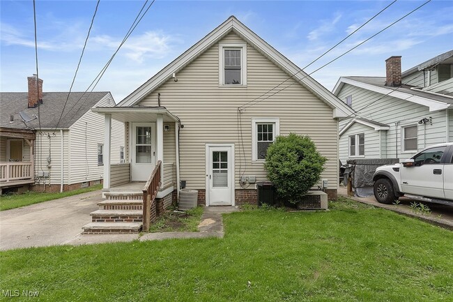 Building Photo - 4930 E 109th St