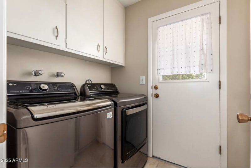 Building Photo - 10325 W Cameo Dr