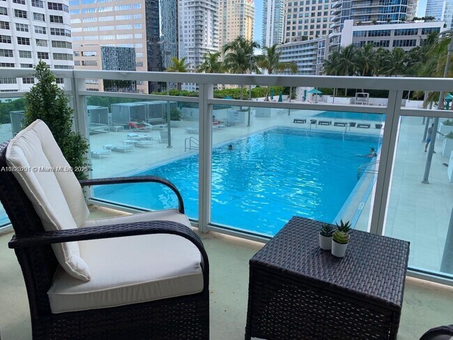 Building Photo - 950 Brickell Bay Dr