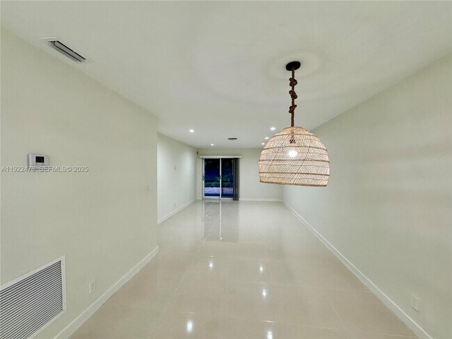 Building Photo - 2230 Spanish Trail