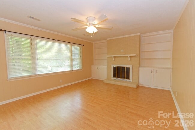 Building Photo - 416 W Pine St