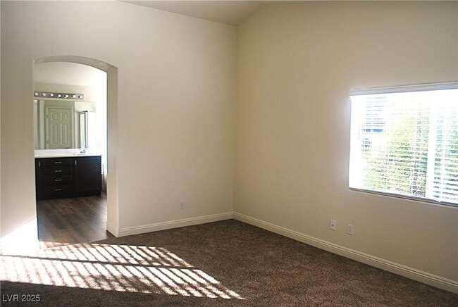 Building Photo - 10031 Cranbrook Falls Ct