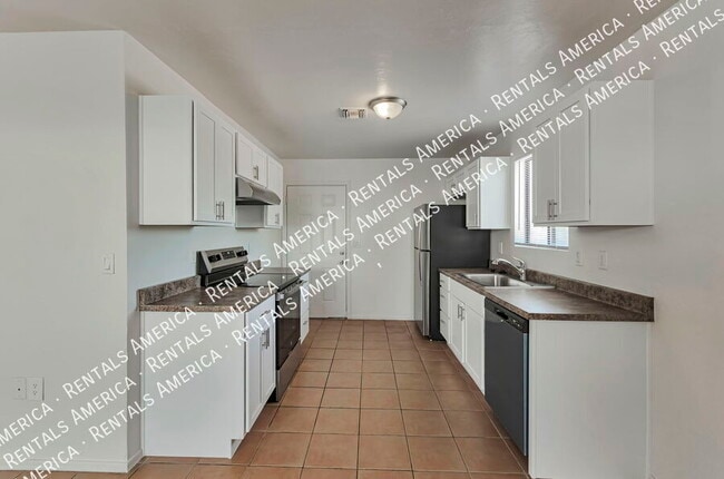 Building Photo - 1107 W Sonora St